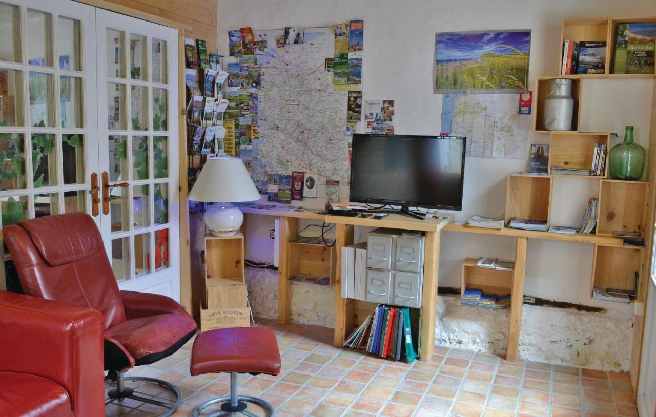 Gorgeous Home In Senlecques With Kitchen エクステリア 写真