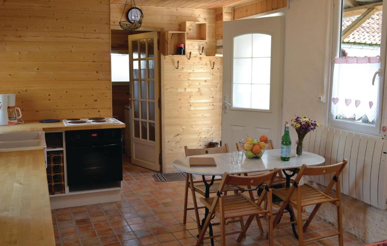 Gorgeous Home In Senlecques With Kitchen エクステリア 写真